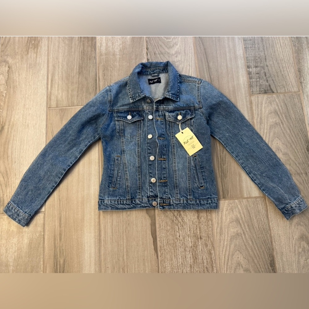 Classic Blue Denim Jean Jacket with Cropped Fit